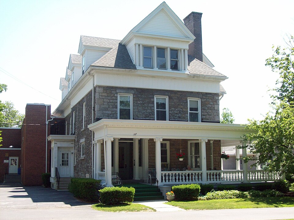 Photograph of Chase-Hubbard-Williams House