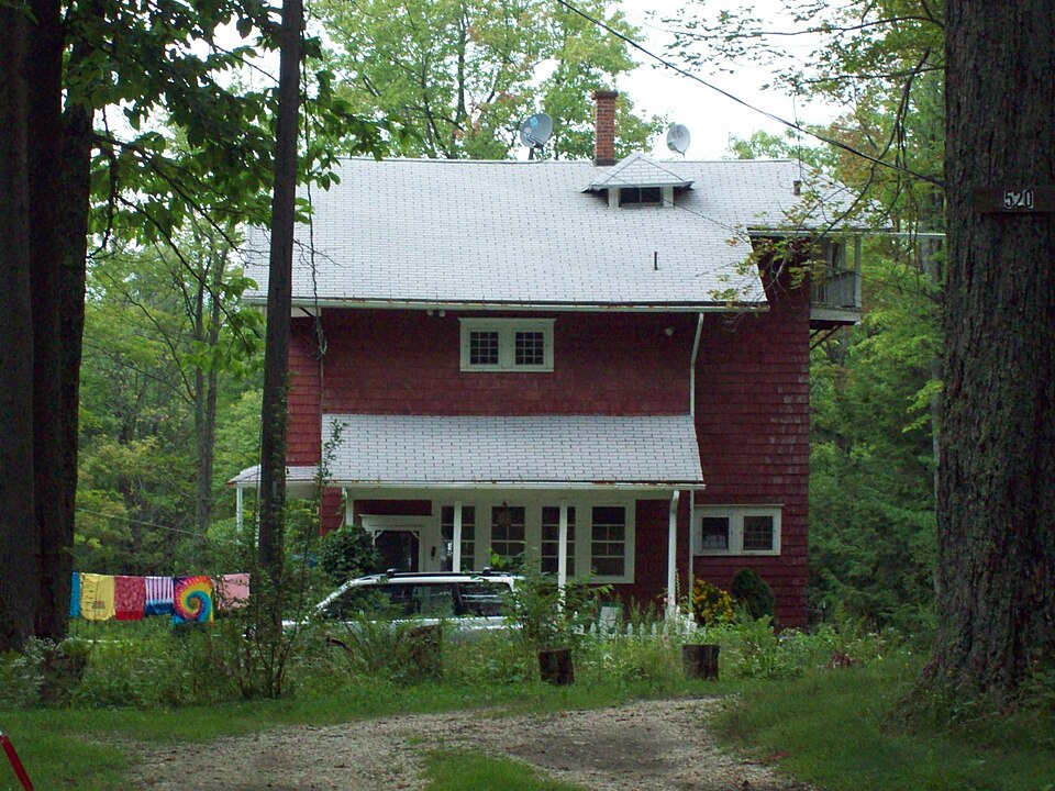 Photograph of House at 520 Hostageh Road