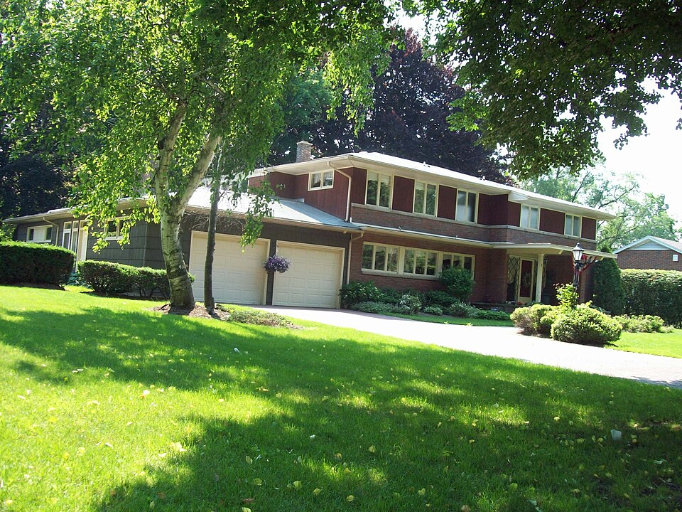 Photograph of House at 8 Berkley Drive