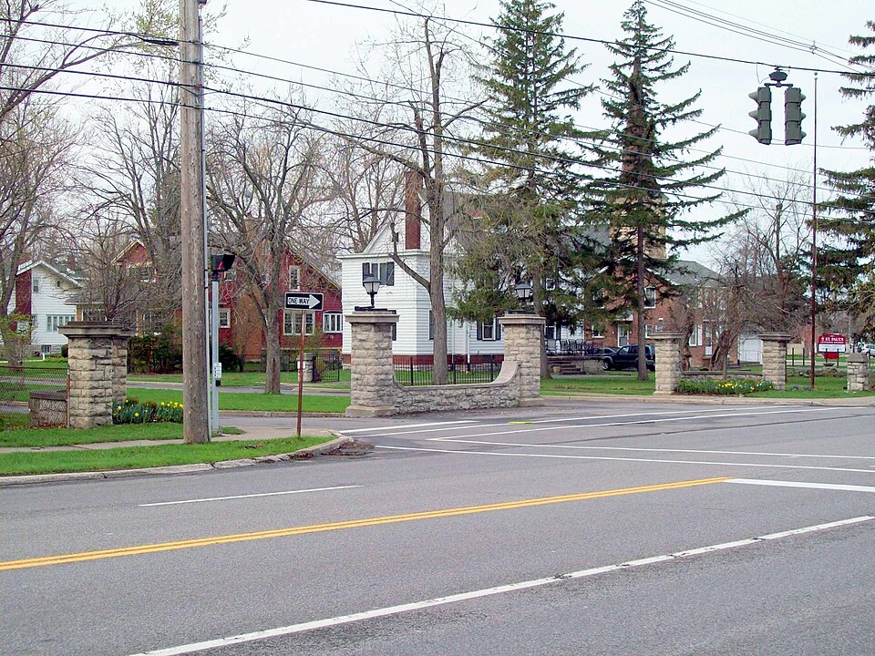 Photograph of Entranceway at Main Street at High Park Boulevard