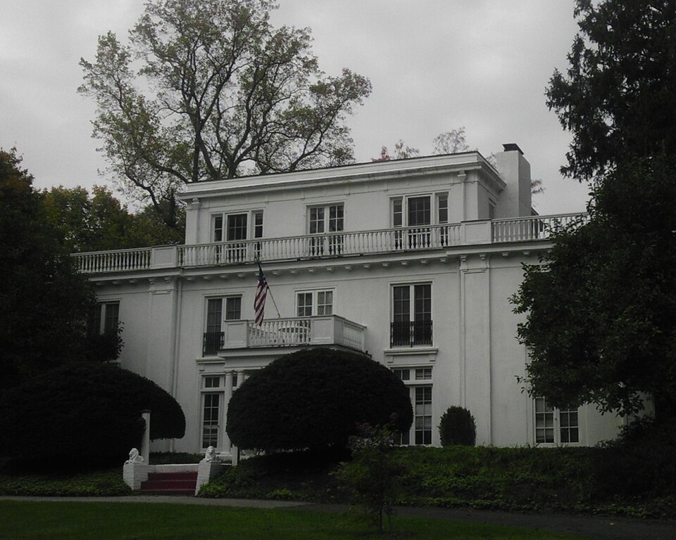 Photograph of Soundview Manor