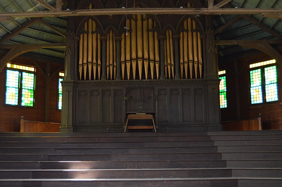 Photograph of Davis-Ferris Organ