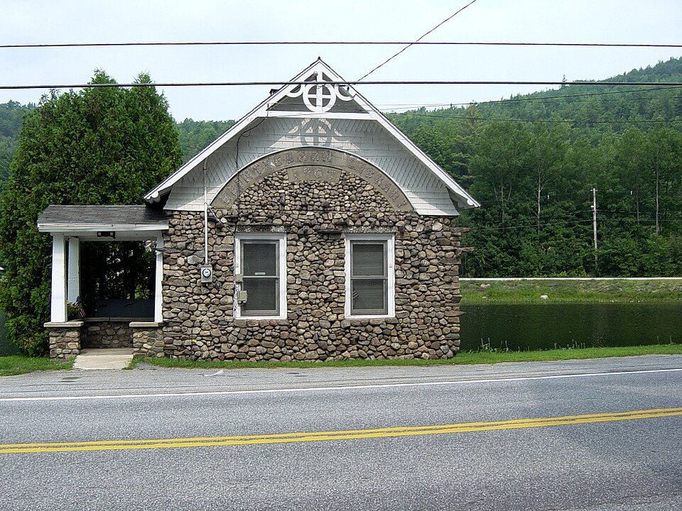Photograph of Heintzelman Library