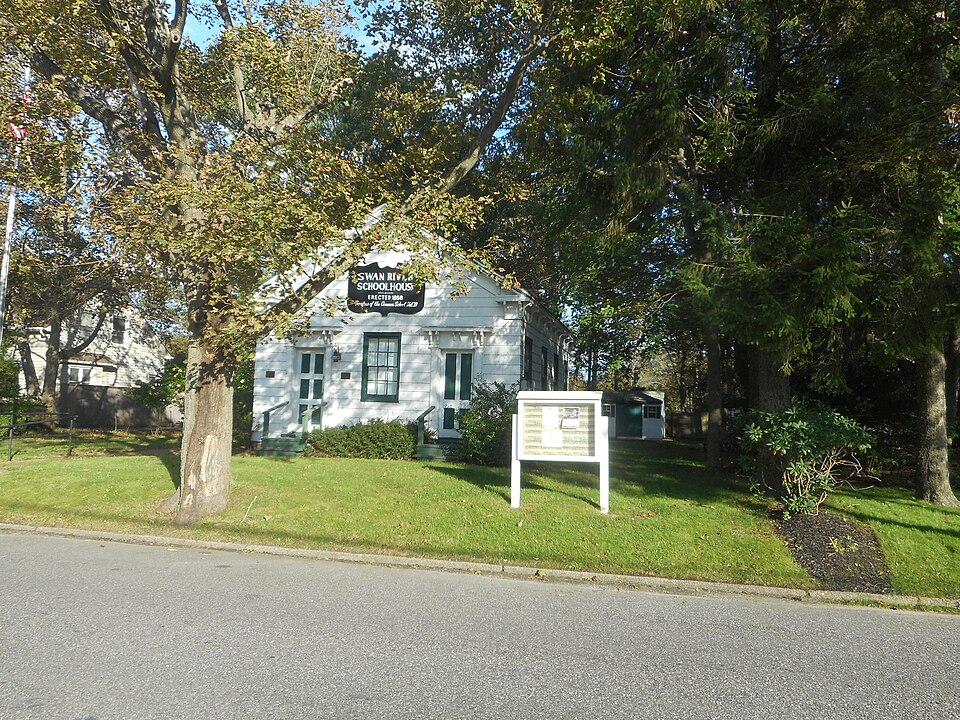 Photograph of Swan River Schoolhouse