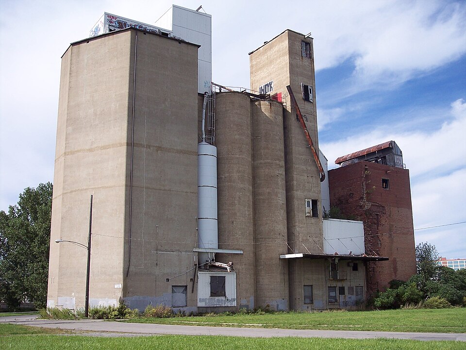 Photograph of Kreiner Malt House and Grain Elevator