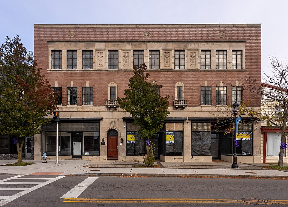 Photograph of Seippel Bakery and Richard Apartments