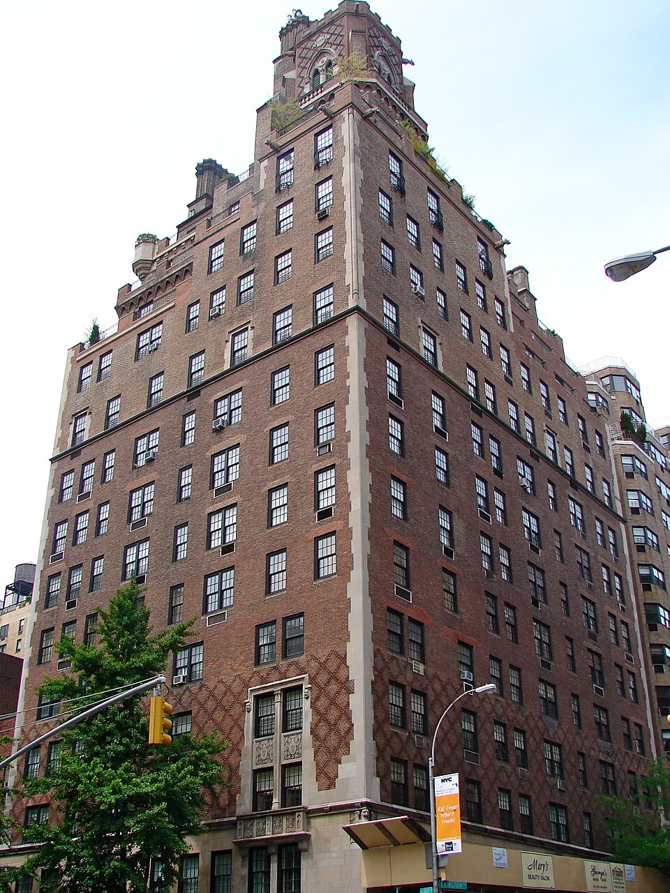 Photograph of 133 East 80th Street