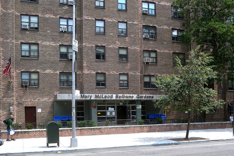 Photograph of Bethune Gardens