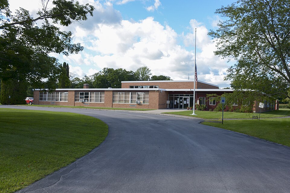 Photograph of Springfield Center Elementary School