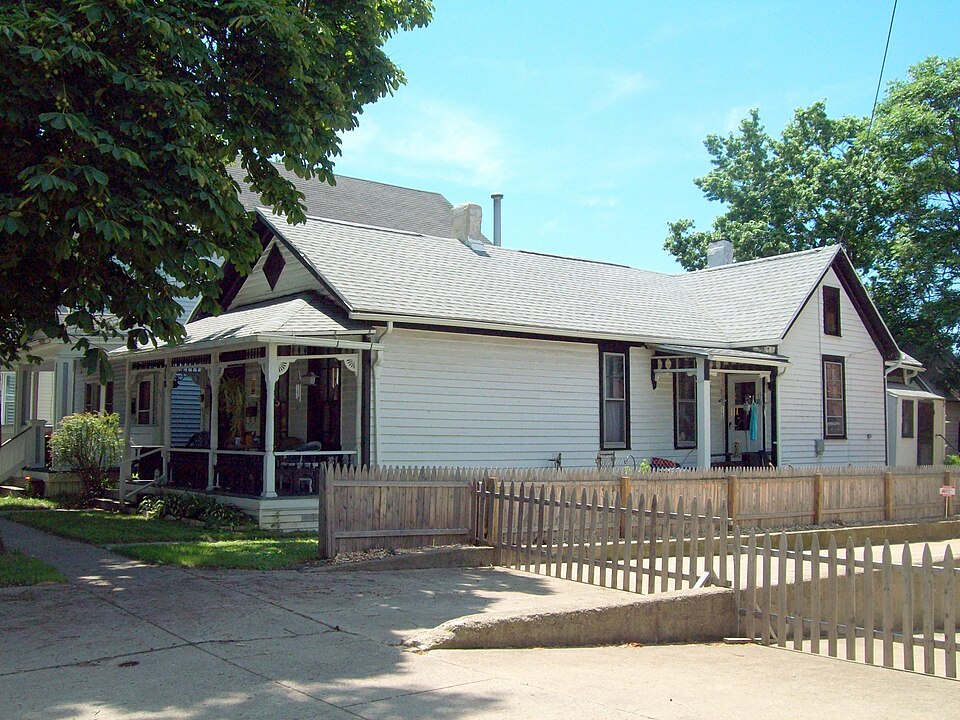 Photograph of House at 218 Dearborn Street