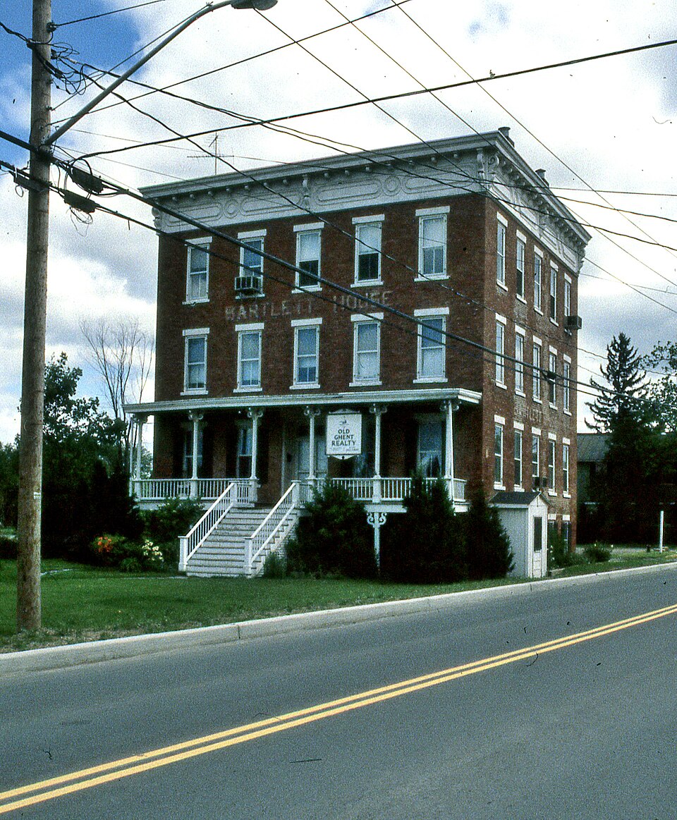 Photograph of Bartlett House