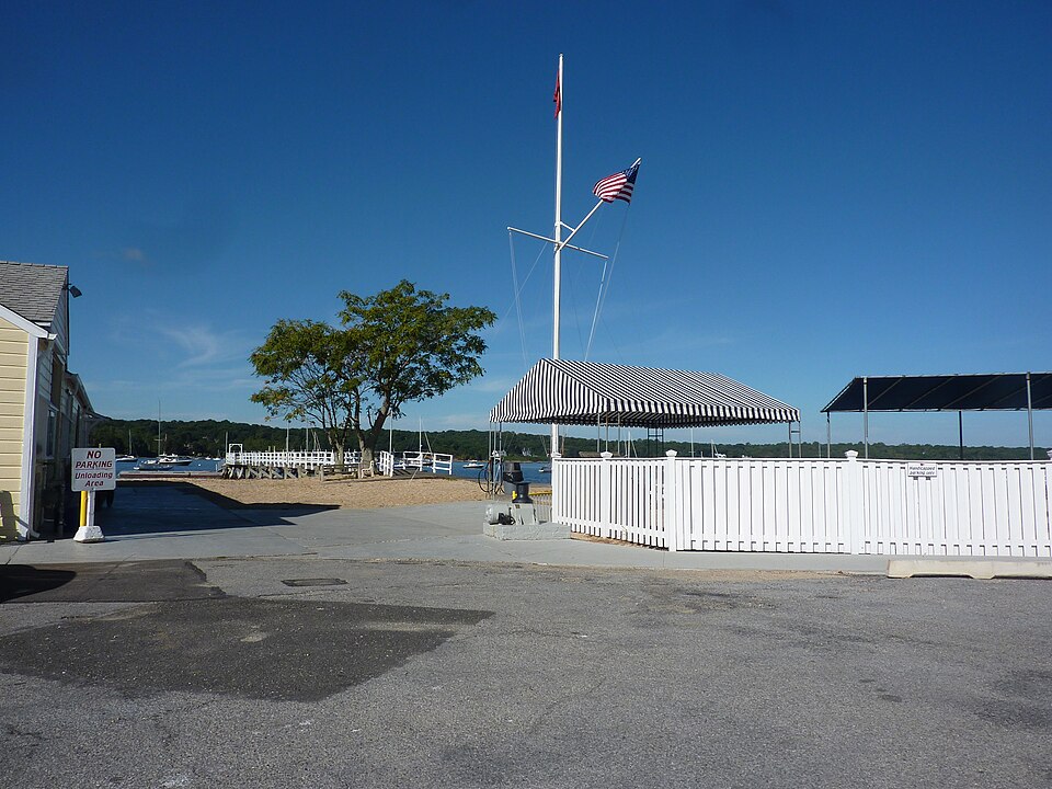 Photograph of Cold Spring Harbor Beach Club