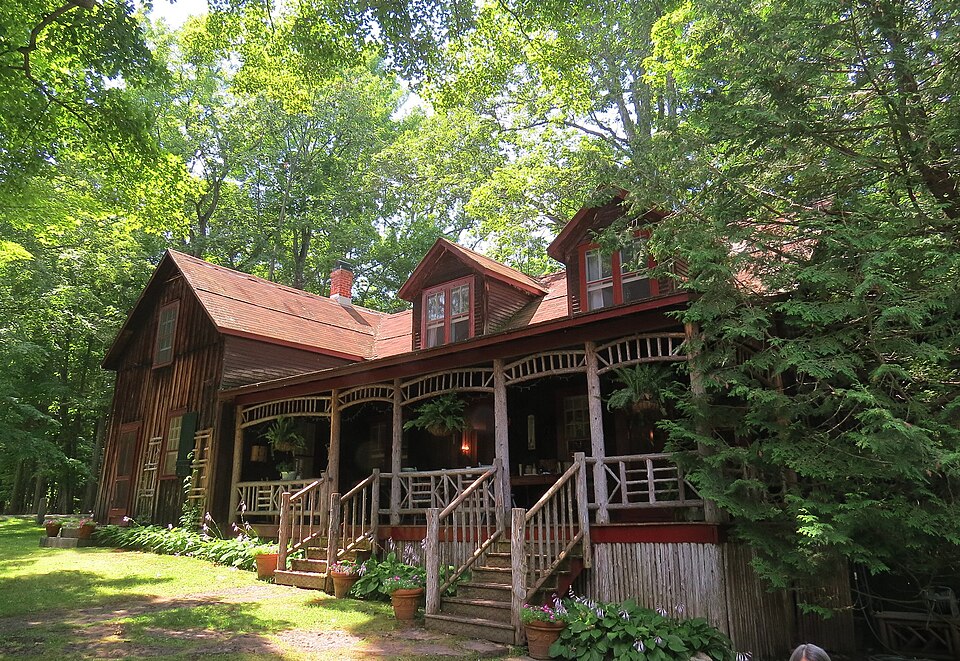 Photograph of Ligonier Point Historic District
