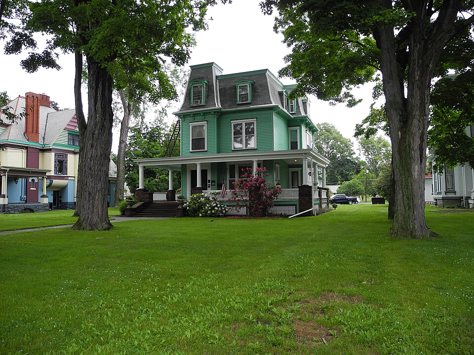 Photograph of Maple Avenue Historic District