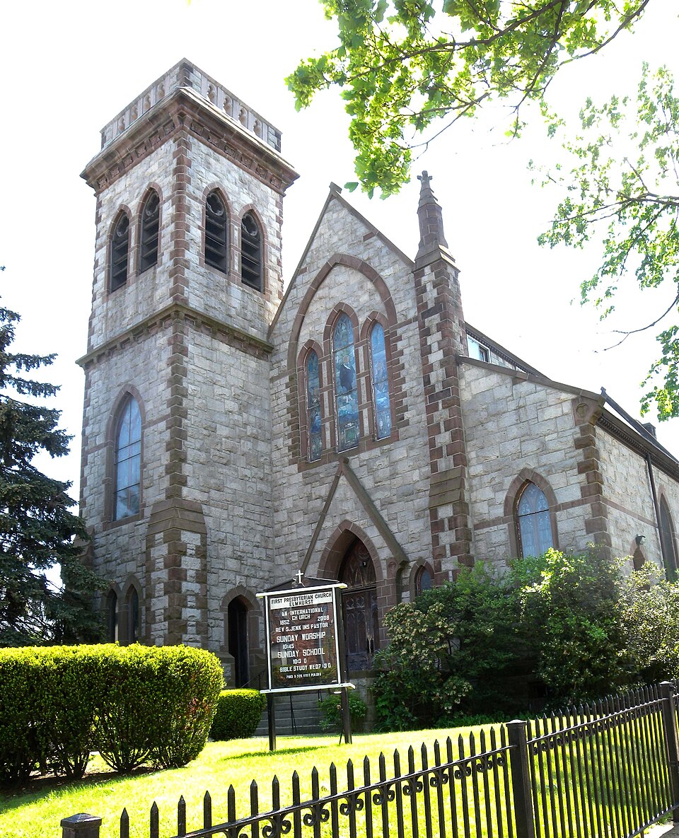 Photograph of First Presbyterian Church of Newtown