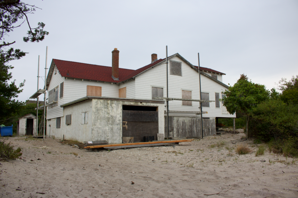 Photograph of Carrington House