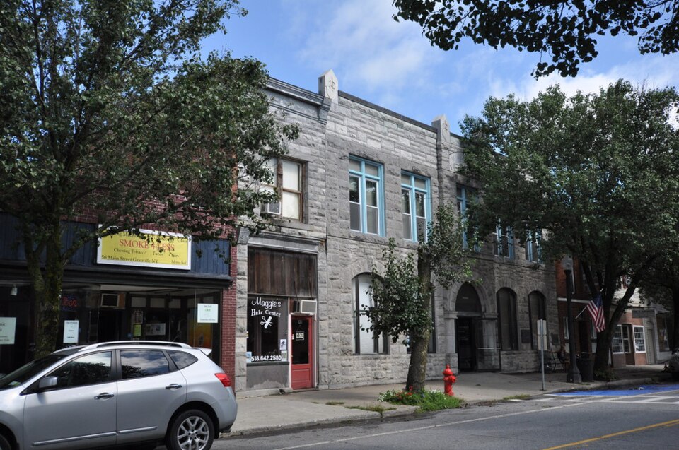 Photograph of Farmer's National Bank and W.H. Hughes Slate Company Office