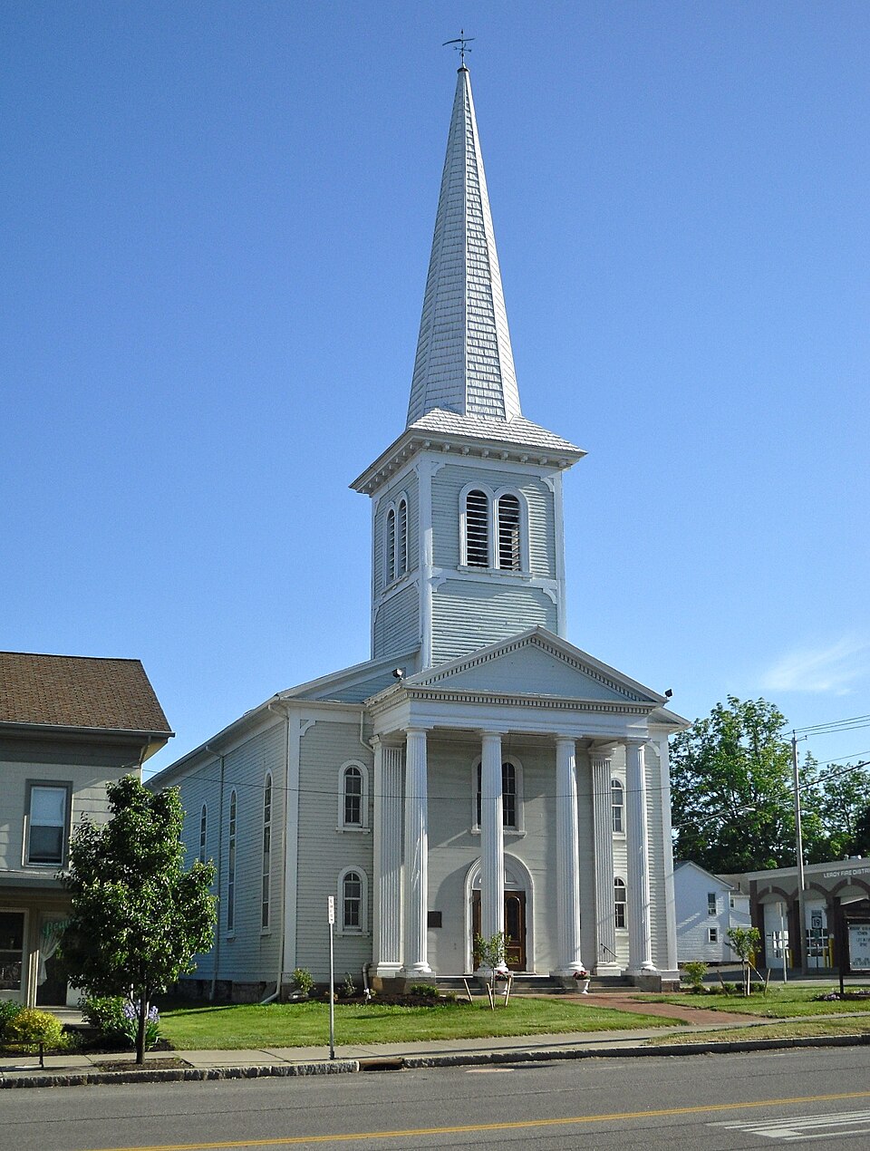 Photograph of First Presbyterian Church of Le Roy