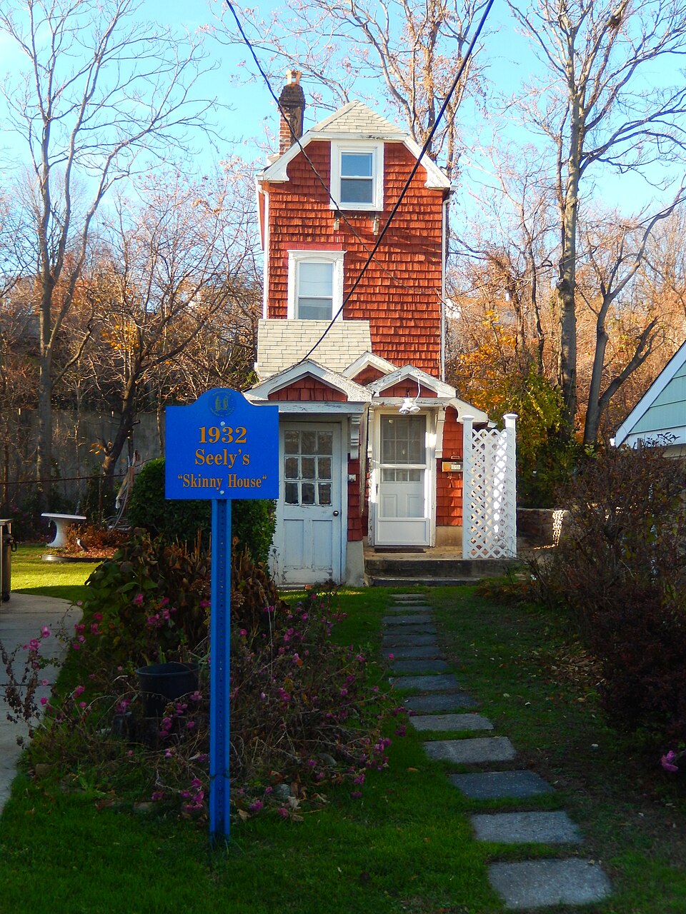 Photograph of Skinny House