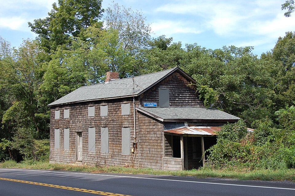 Photograph of Columbia Turnpike-East Tollhouse