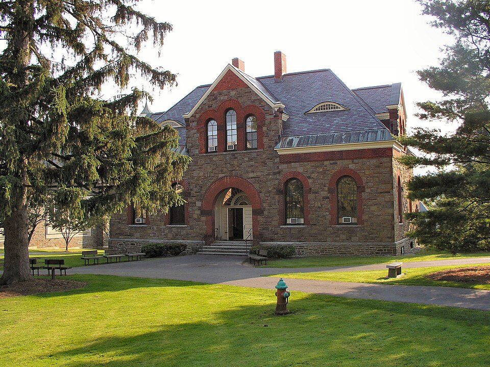 Photograph of Hascall Hall