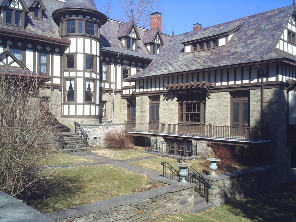 Photograph of Major's Inn and Gilbert Block