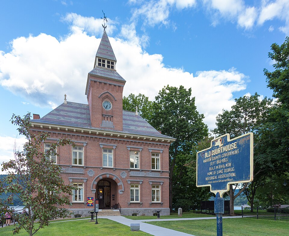 Photograph of Old Warren County Courthouse Complex
