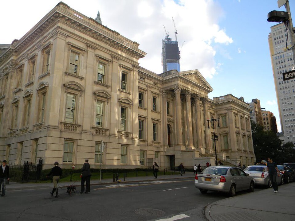 Photograph of Tweed Courthouse