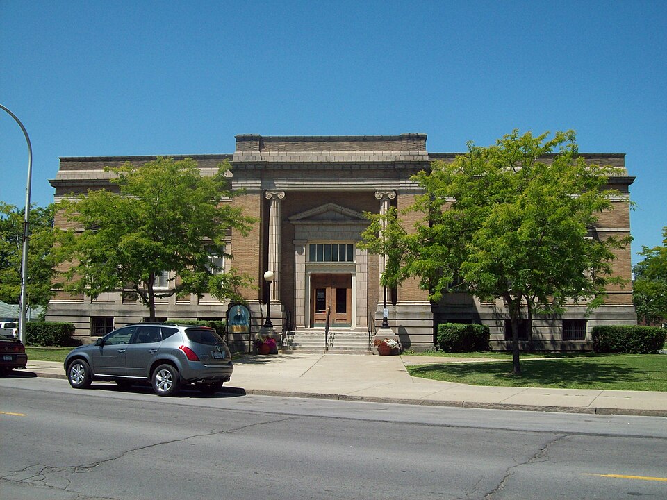 Photograph of Niagara Falls Public Library