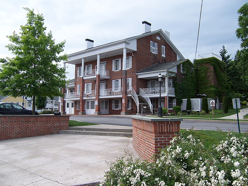 Photograph of Spring House
