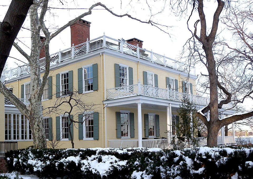 Photograph of Gracie Mansion