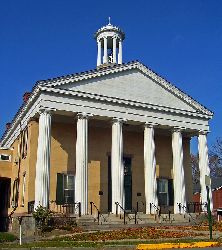 Photograph of 1841 Goshen Courthouse