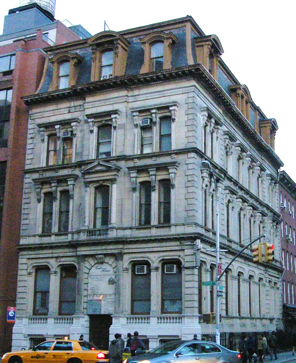 Photograph of Metropolitan Savings Bank Building