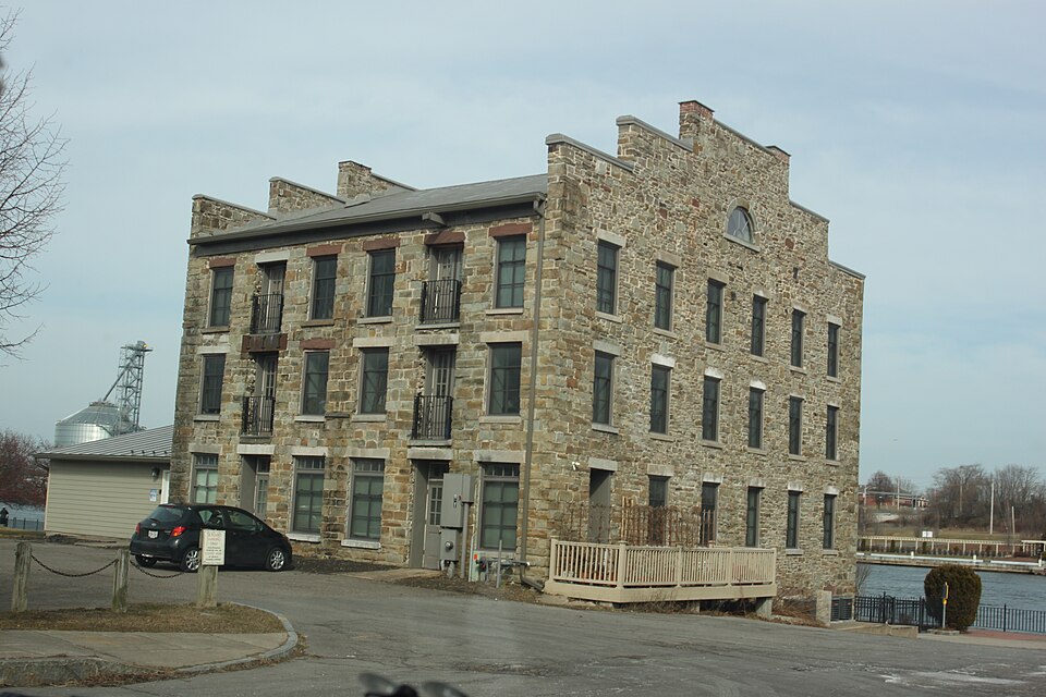 Photograph of Walton and Willett Stone Store