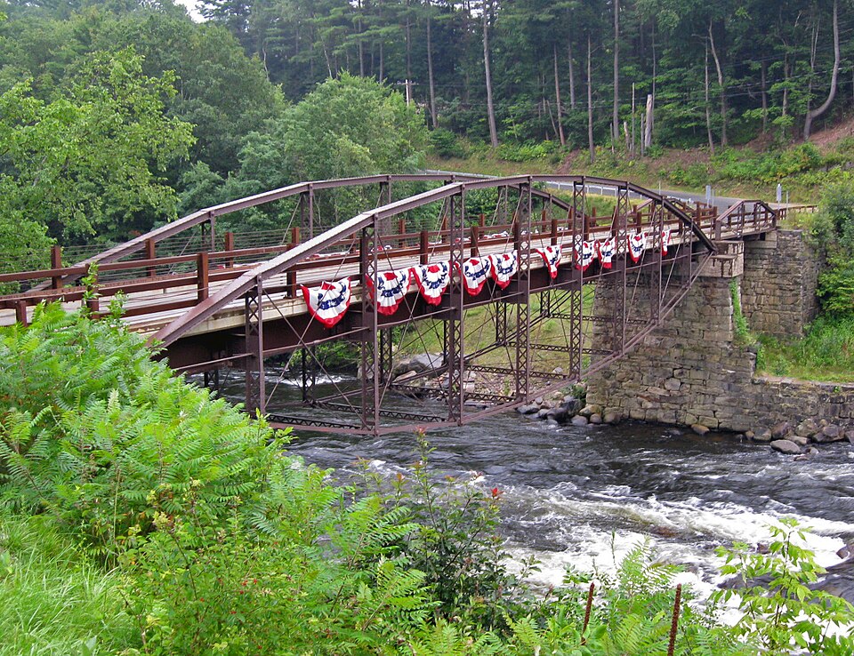Photograph of Hadley Parabolic Bridge