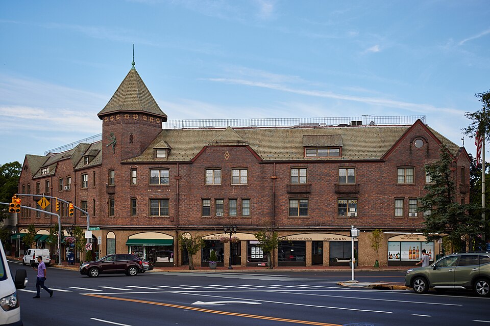 Photograph of Grace and Thomaston Buildings