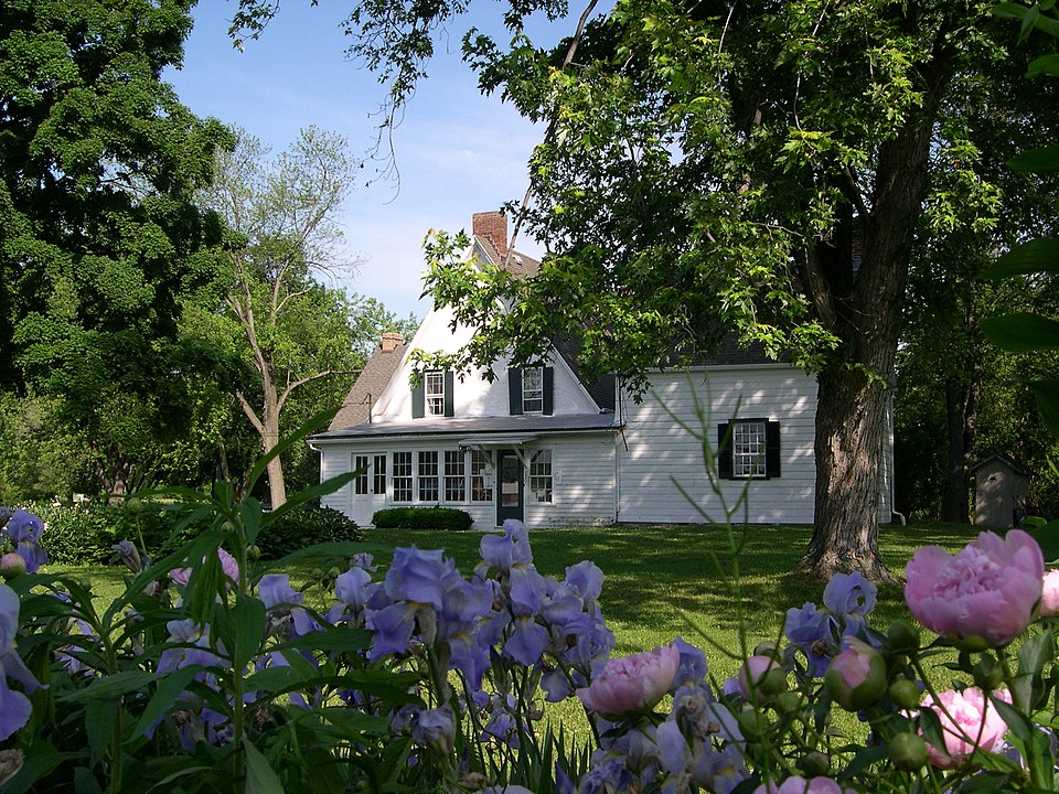 Photograph of Mabee House