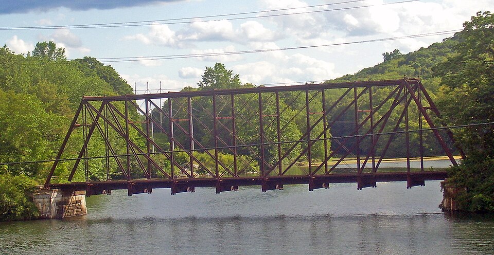 Photograph of Bridge L-158