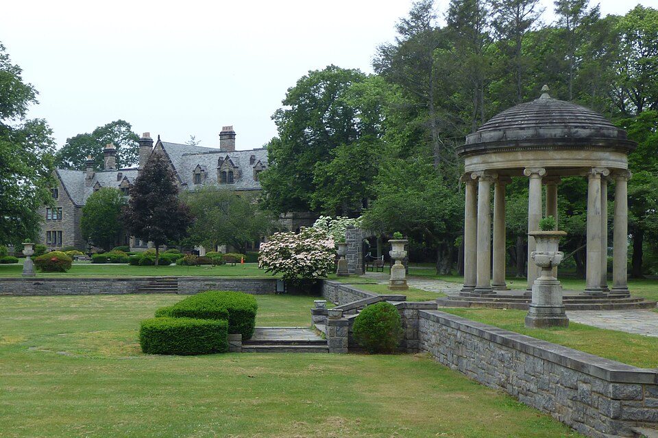 Photograph of Lillian Sefton Dodge Estate