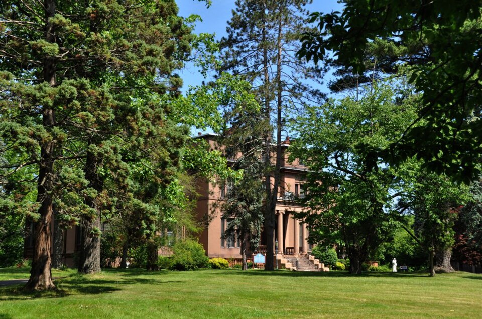 Photograph of Beverwyck Manor
