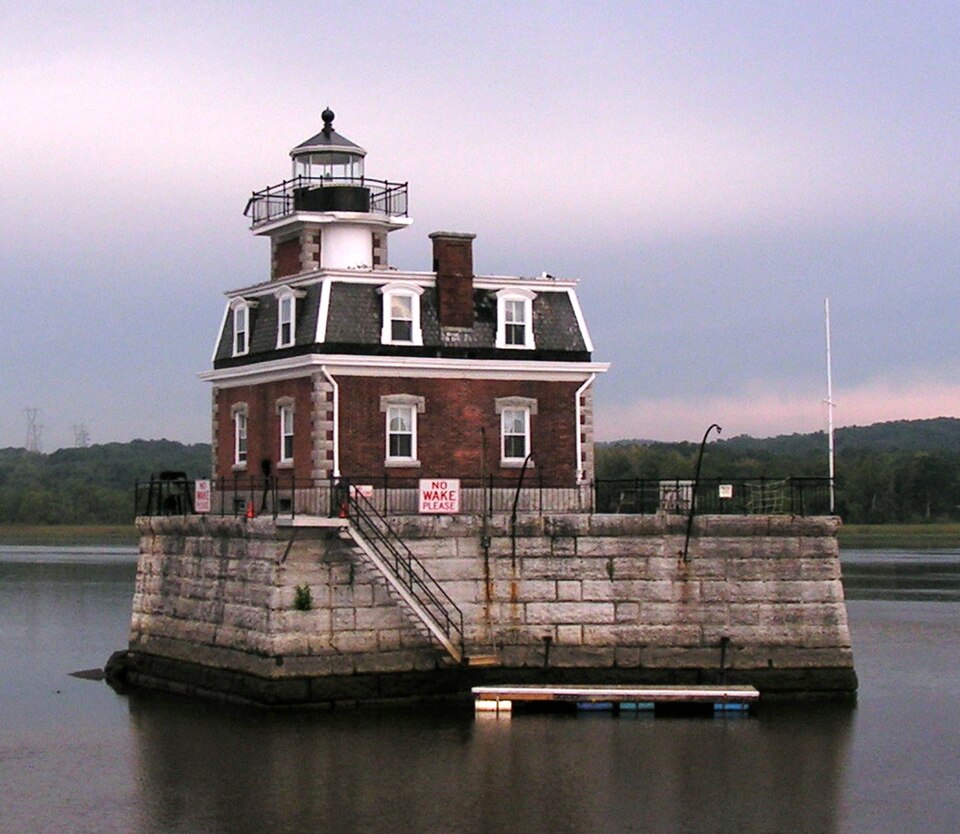 Photograph of Hudson-Athens lighthouse