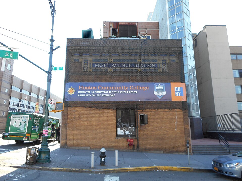 Photograph of Mott Avenue Control House