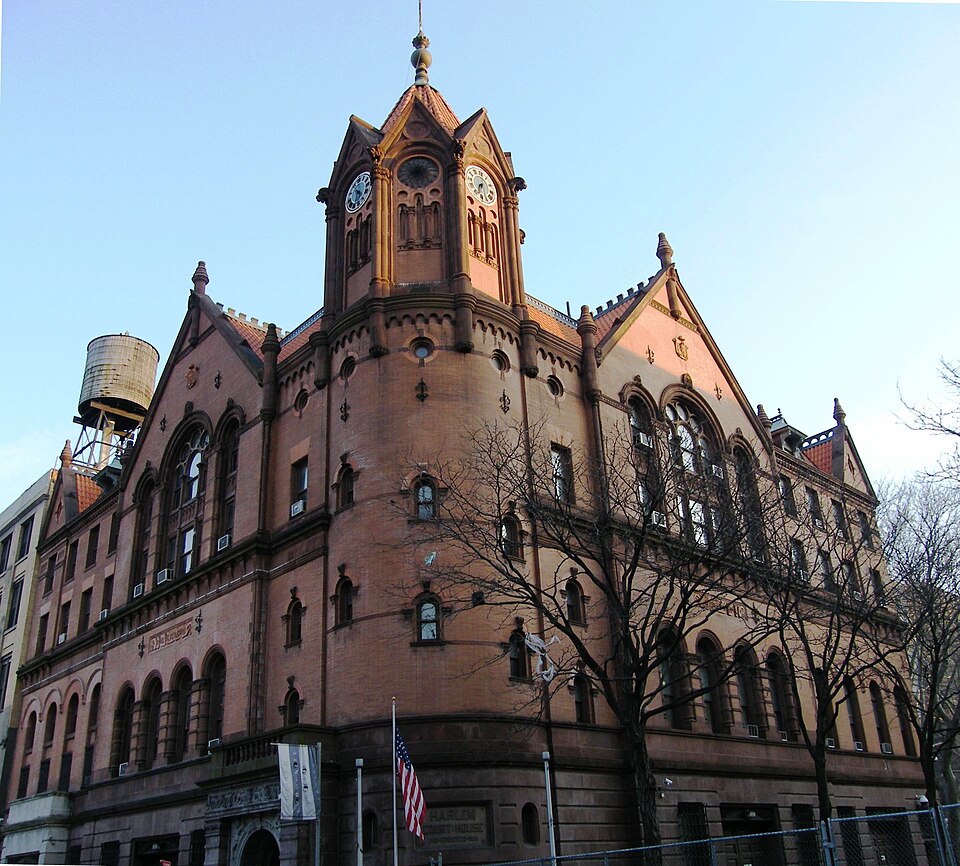Photograph of Harlem Courthouse