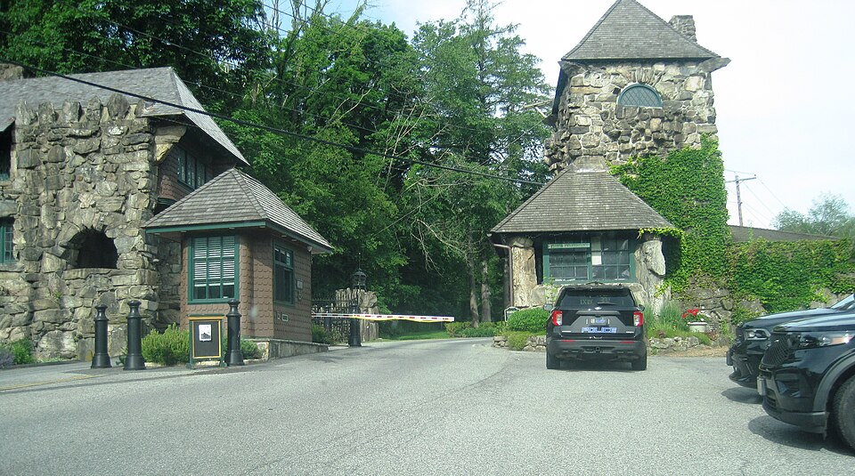 Photograph of Tuxedo Park