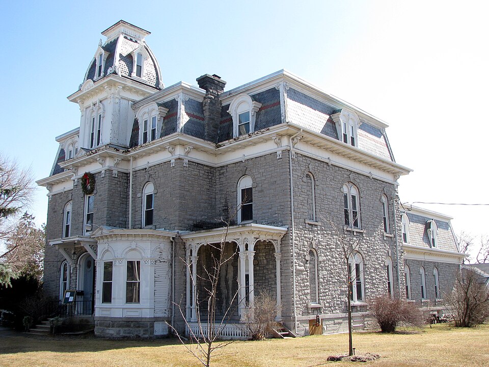 Photograph of W. W. Hartwell House & Dependencies