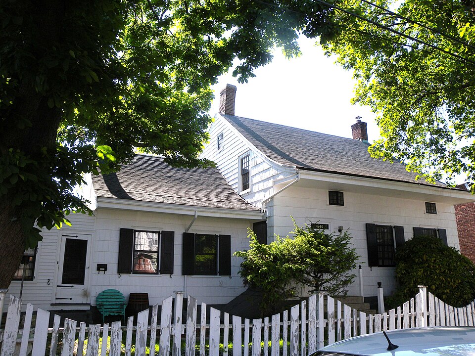 Photograph of Stoothoff-Baxter-Kouwenhaven House