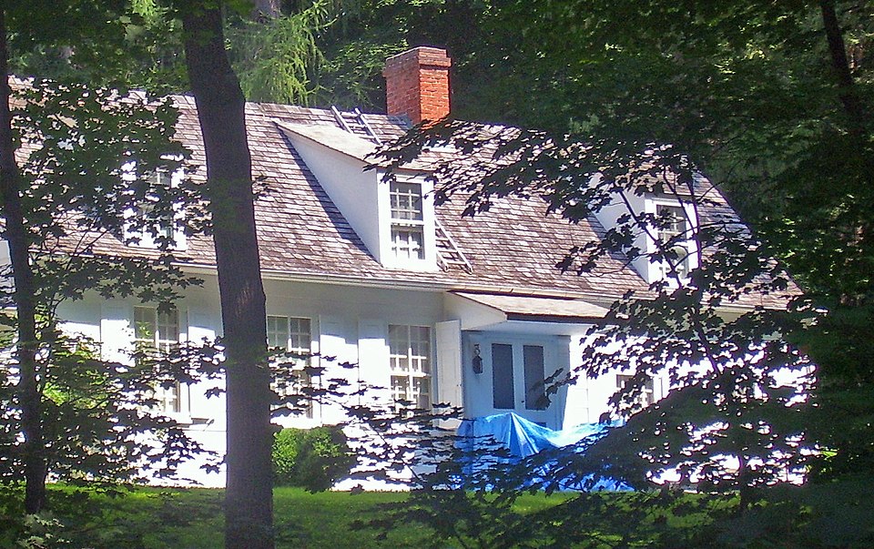 Photograph of Mandeville House