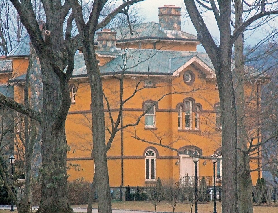 Photograph of Rock Lawn and Carriage House