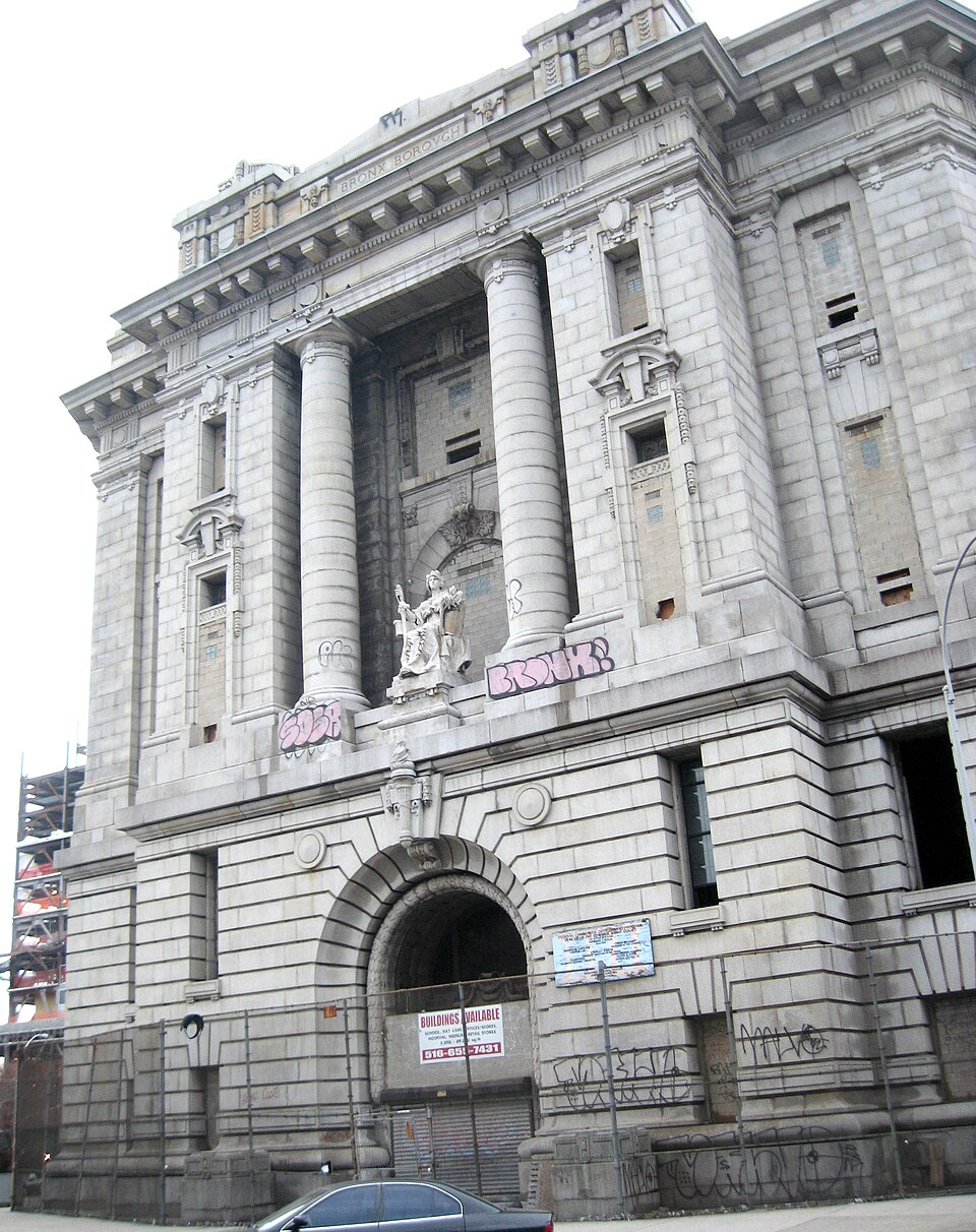 Photograph of Bronx Borough Courthouse