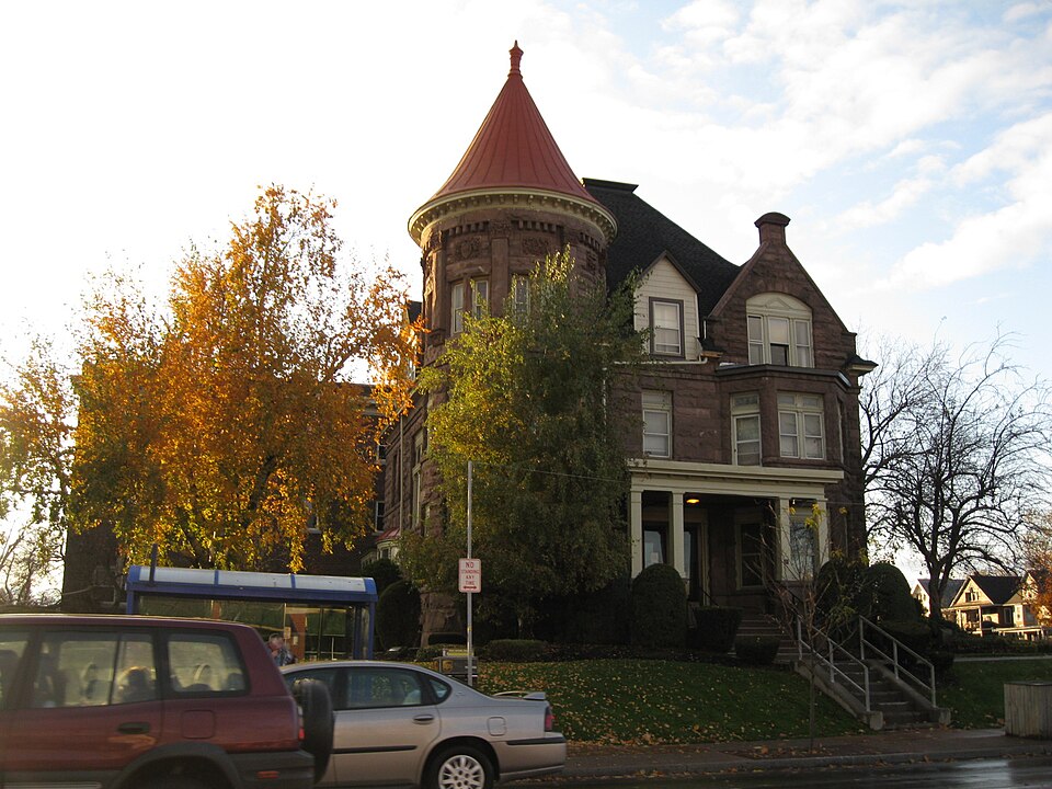 Photograph of Eberhardt Mansion